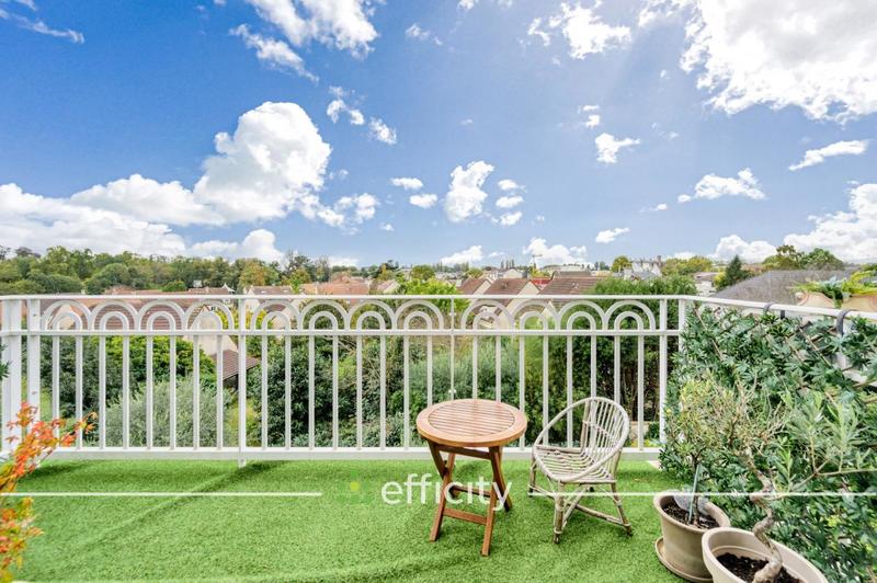 Appartement - 93 m² - 4 pièces