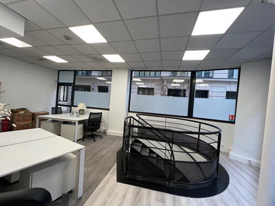 Local commercial - 69 m² - 2 pièces