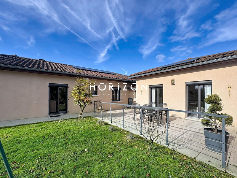 Villa - 220 m² - 8 pièces