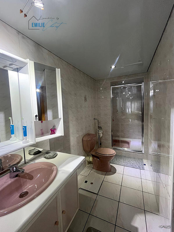 Maison - 176 m² - 6 pièces