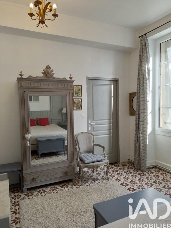 Maison - 460 m² - 10 pièces