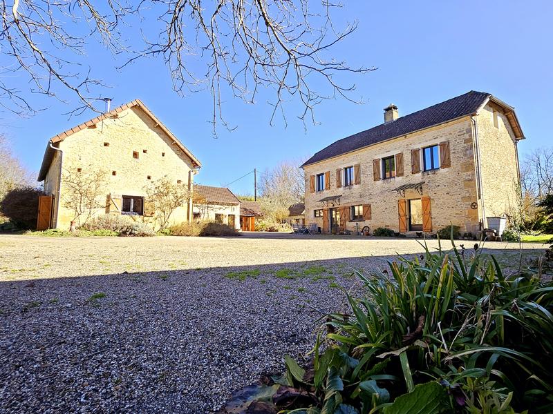 Maison - 308 m² - 11 pièces