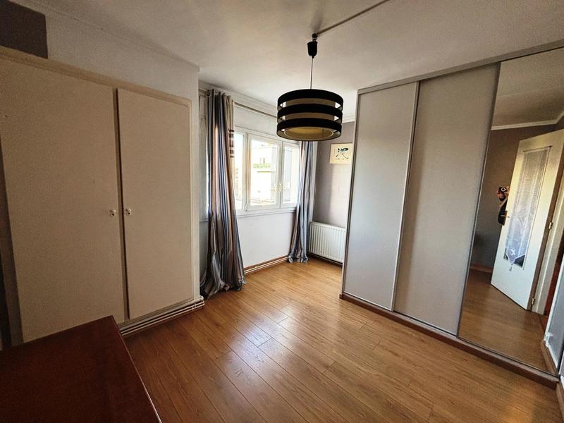 Appartement - 79 m² - 5 pièces