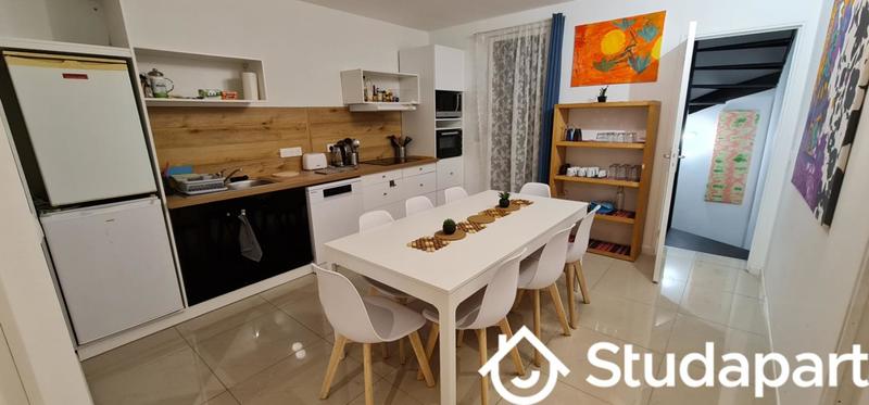 Chambre - 13 m² - 1 pièce