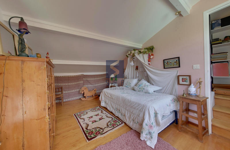 Propriété - 395 m² - 15 pièces