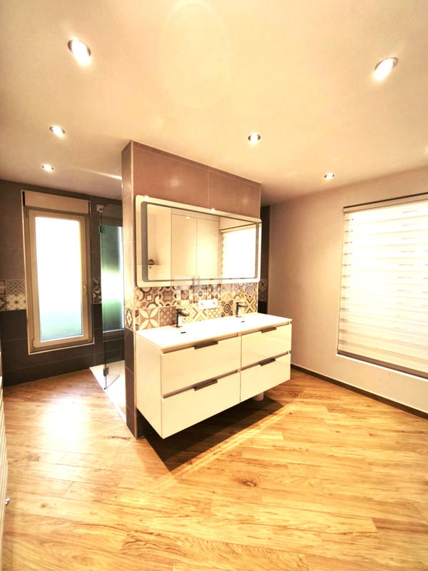 Maison de village - 292 m² - 6 pièces