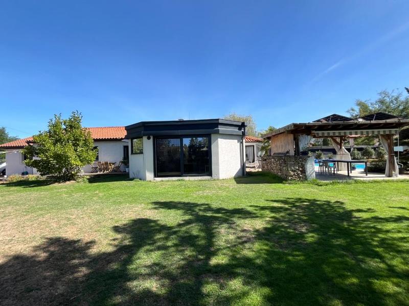 Maison - 189 m² - 5 pièces