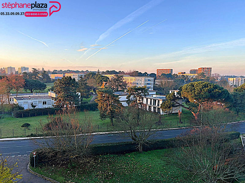 Appartement - 79 m² - 4 pièces