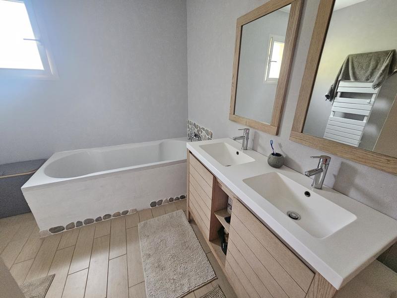 Villa - 104 m² - 4 pièces