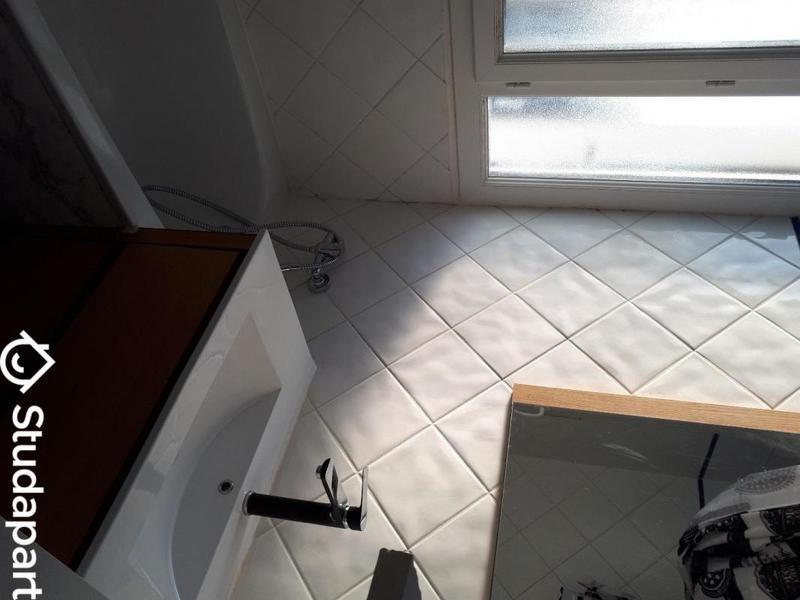 Chambre - 12 m² - 1 pièce