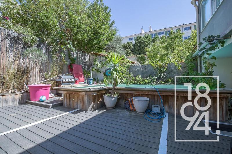 Maison - 180 m² - 5 pièces