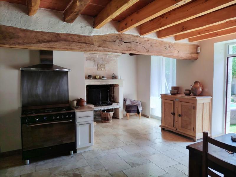 Propriété - 240 m² - 4 pièces