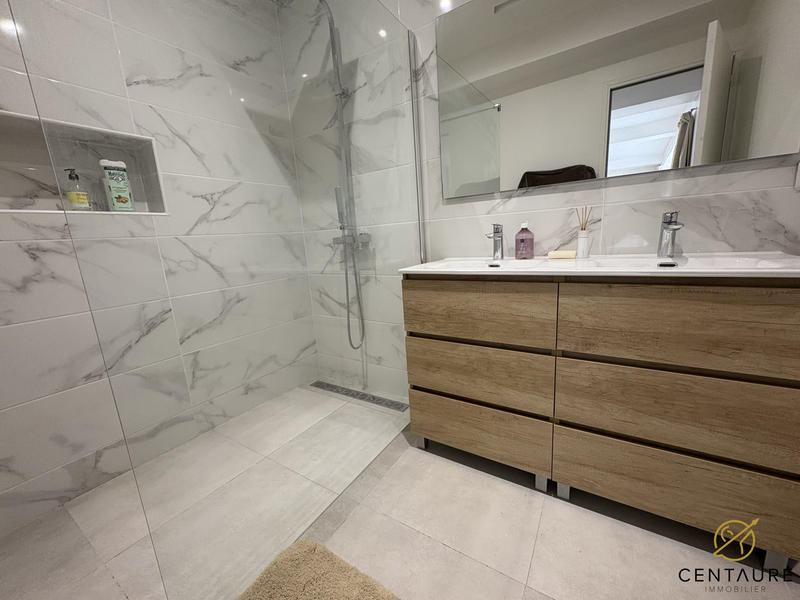 Maison ancienne - 211 m² - 6 pièces