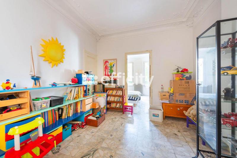 Maison - 209 m² - 7 pièces