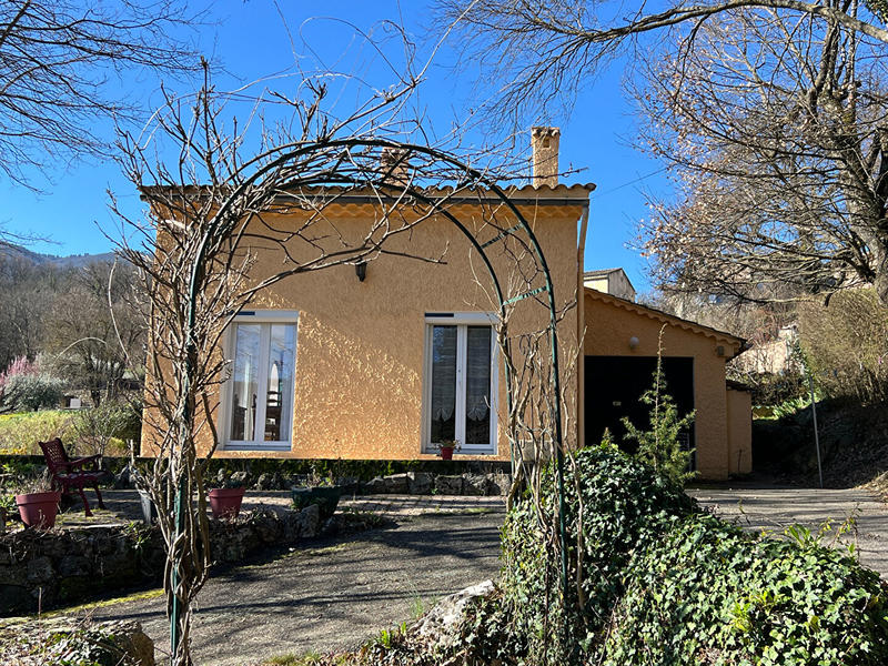 Maison - 115 m² - 4 pièces