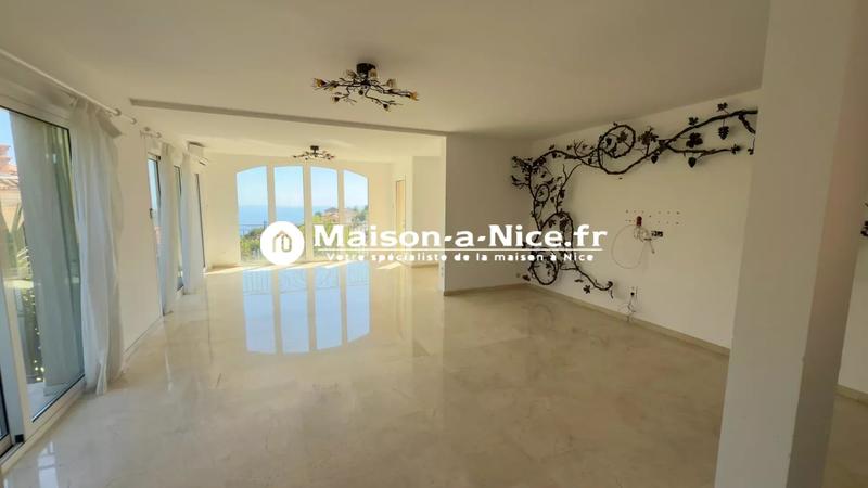 Maison - 333 m² - 10 pièces