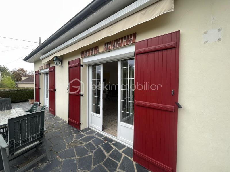 Maison traditionnelle - 169 m² - 7 pièces