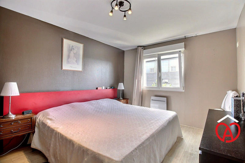 Local commercial - 300 m² - 7 pièces