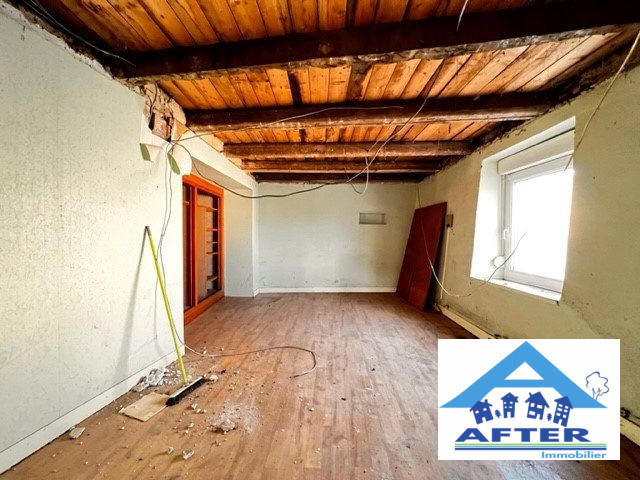 Maison - 240 m² - 8 pièces