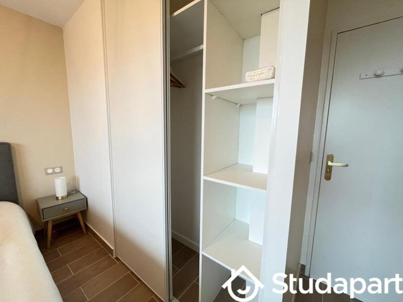 Chambre - 10 m² - 1 pièce