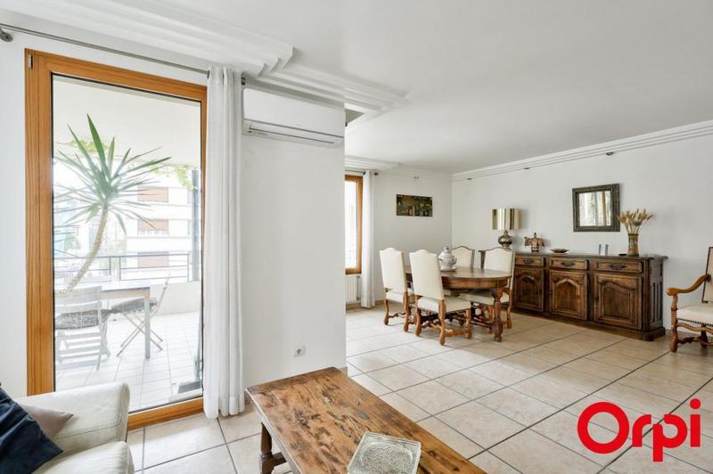 Appartement - 83 m² - 3 pièces
