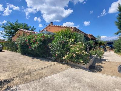 Maison - 171 m² - 9 pièces