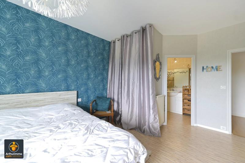 Maison - 236 m² - 7 pièces