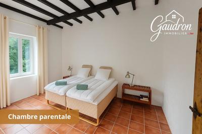 Maison - 220 m² - 7 pièces