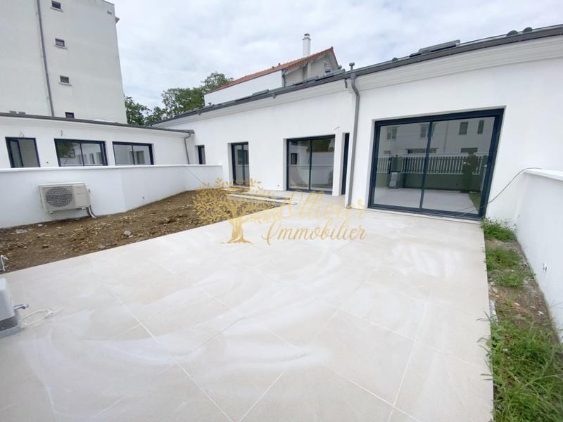 Pavillon - 99 m² - 4 pièces