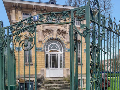 Propriété - 150 m² - 10 pièces