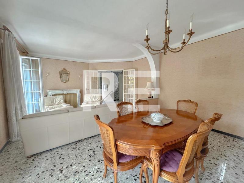 Maison - 138 m² - 5 pièces