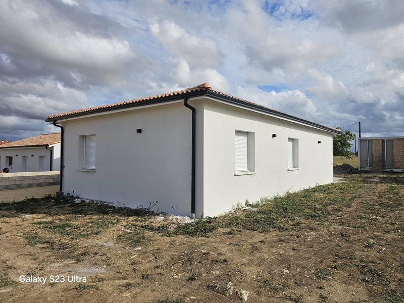 Maison - 95 m² - 5 pièces