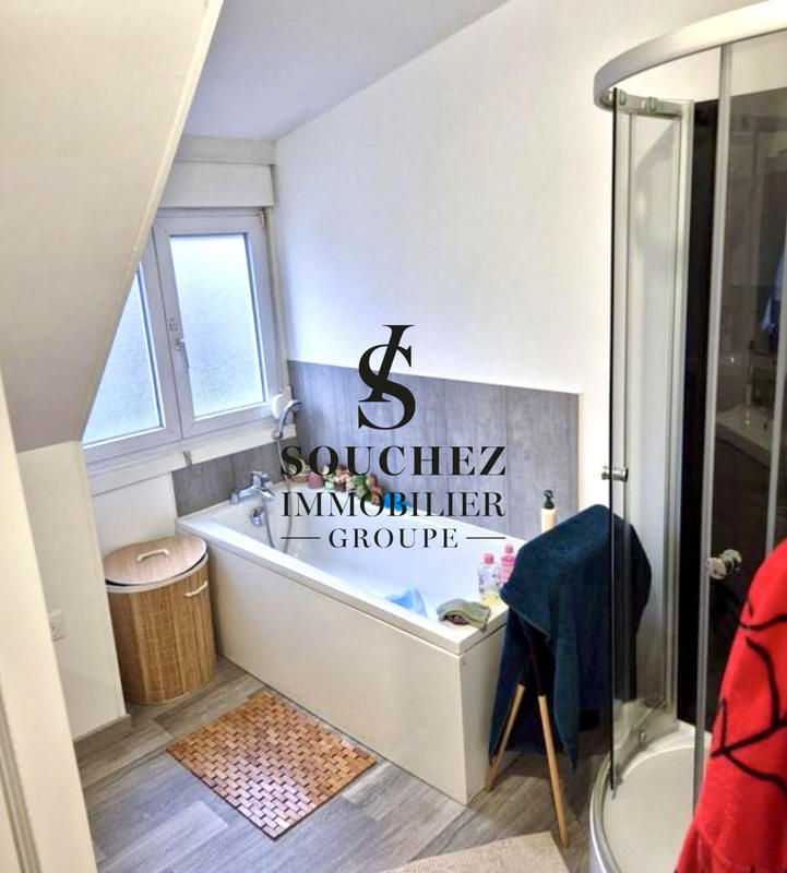 Maison - 90 m² - 5 pièces