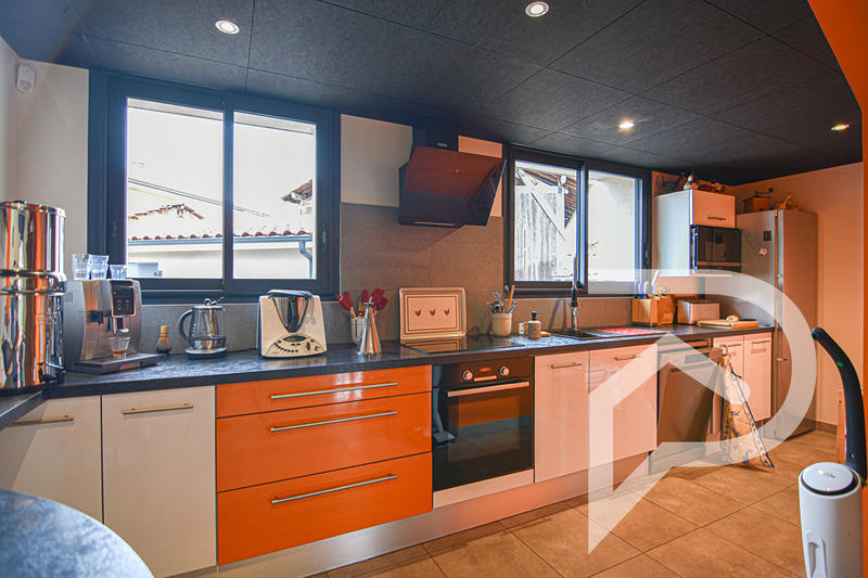 Maison - 105 m² - 4 pièces