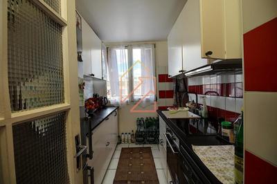 Studio - 82 m² - 4 pièces