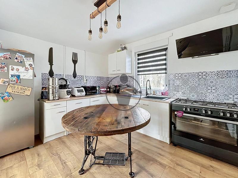 Maison - 96 m² - 4 pièces