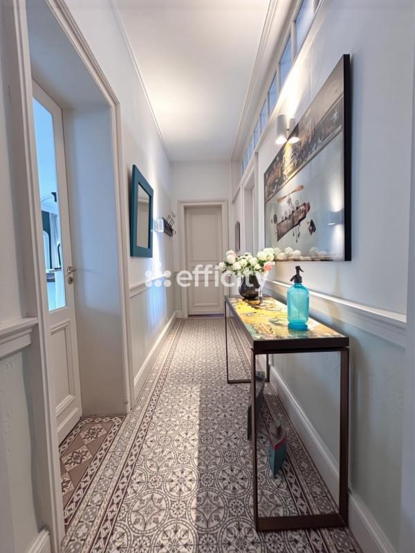 Appartement - 103 m² - 4 pièces