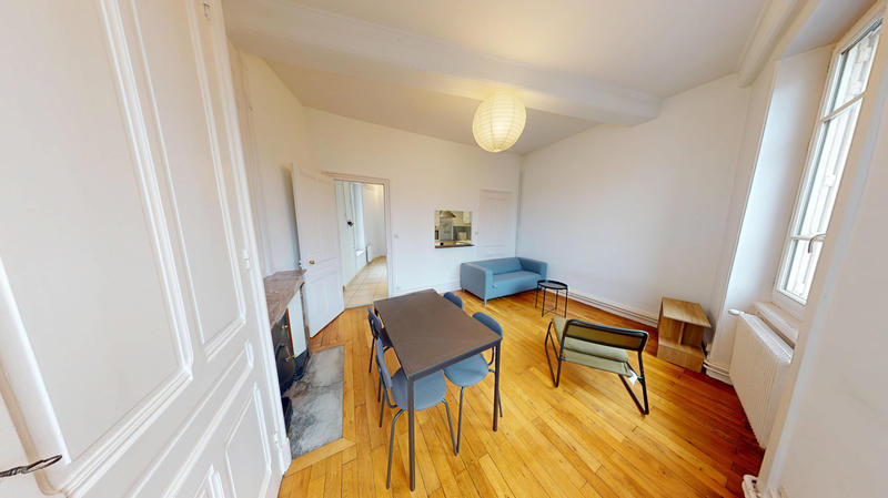 Appartement - 80 m² - 4 pièces