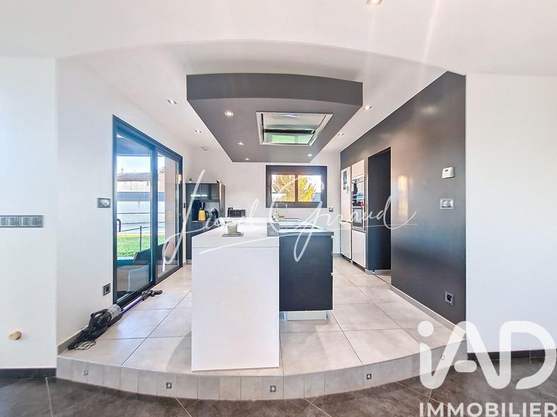 Maison - 153 m² - 5 pièces