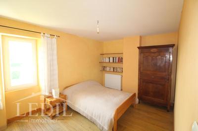 Maison en pierre - 325 m² - 8 pièces