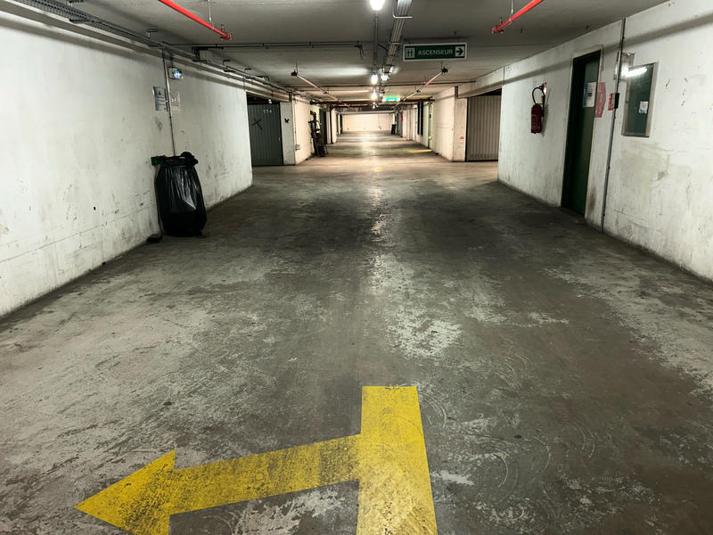 Parking / Garage - 15 m²