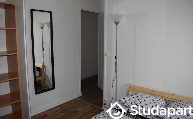 Chambre - 12 m² - 1 pièce