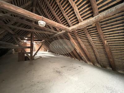 Maison - 237 m² - 6 pièces