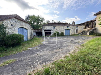 Maison - 137 m² - 6 pièces