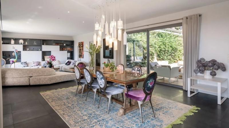 Villa - 400 m² - 6 pièces