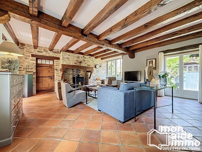 Maison ancienne - 230 m² - 7 pièces