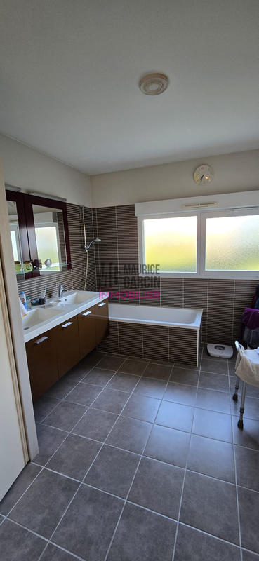 Appartement - 92 m² - 4 pièces