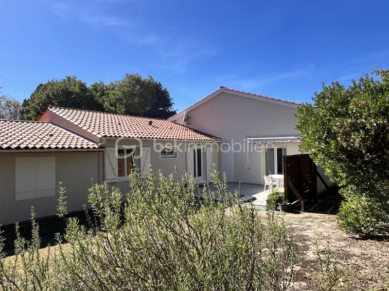 Maison traditionnelle - 142 m² - 5 pièces