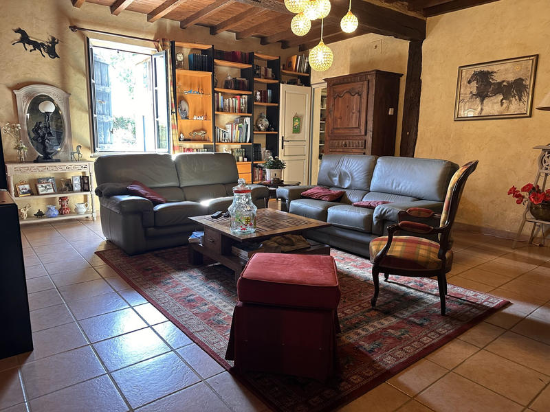 Maison - 375 m² - 17 pièces