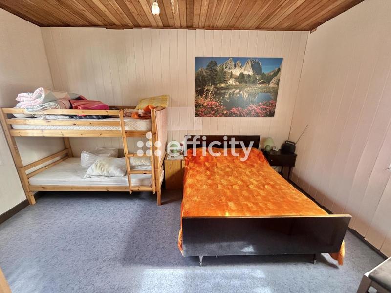 Maison - 92 m² - 7 pièces